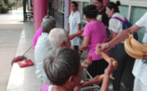 ���M(j��n)����Ժ���(d��ng)�߄���