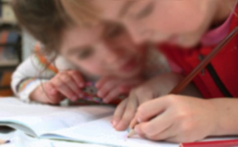 �P���ҵļ�С�W������300�ּ��\��ƪ