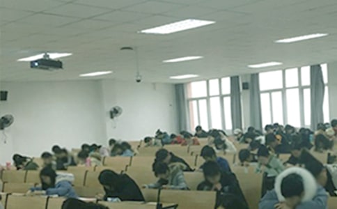 ��(sh��)�õĿ�ԇ��˼����300�օR��10ƪ