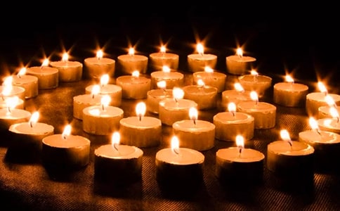 【優(yōu)秀】蠟燭的作文