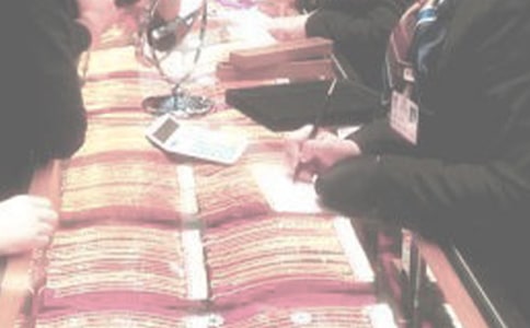 珠寶店營業(yè)員年終工作總結(jié)