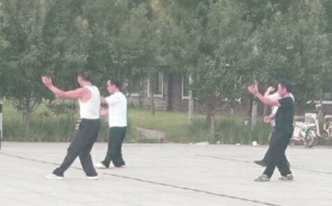 ����������