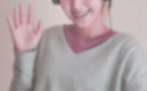 家長(zhǎng)們 別再逼孩子跟人打招呼了