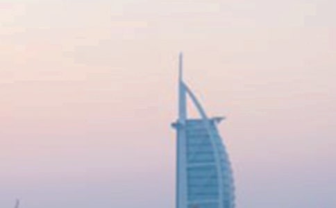 迪拜街頭風(fēng)光小學(xué)寫景作文