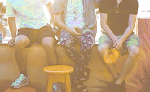 �҂�����F�炃����