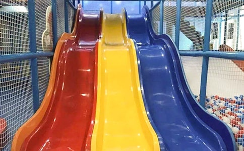 小班體育教案:玩滑梯游戲