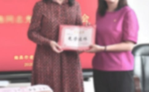 �g�͕������w��