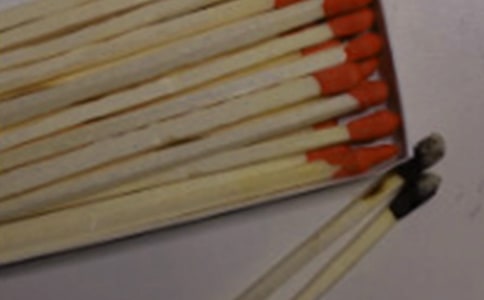 讀賣火柴的小姑娘有感