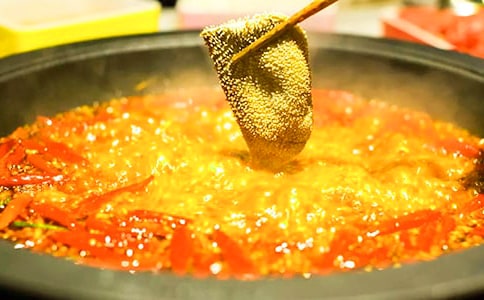 �Ի��?zh��n)��?/></p>
<p>�����Һ�<u>�ְ�</u>������һ��Ի�偣��҂��Ե��_�ĘO���������������߀�кܶ�������ʳƷ���҂����������M(j��n)��������h��(hu��)�������͂����������ζ���������������X�������</p>
<p>��߅��߅�������Ĳ��΁���ȥ������ ��������Ȥ����</p><div   id=