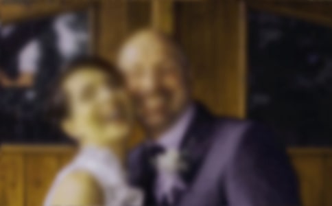 ��������~