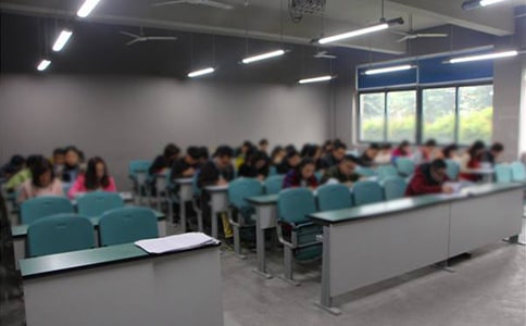 竹簀中學(xué)05-06年度第二學(xué)期九年級(jí)月考試卷-電學(xué)部分