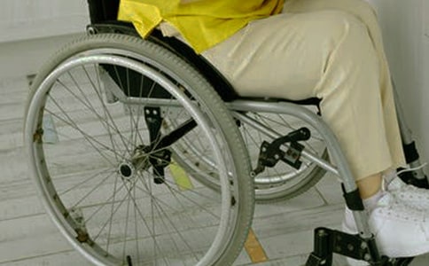 ݆��Ů��ʿ���x�ܳ����� �Կ��������_һ�ȴ�