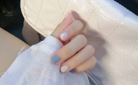 八個(gè)步驟讓美甲與你零距離