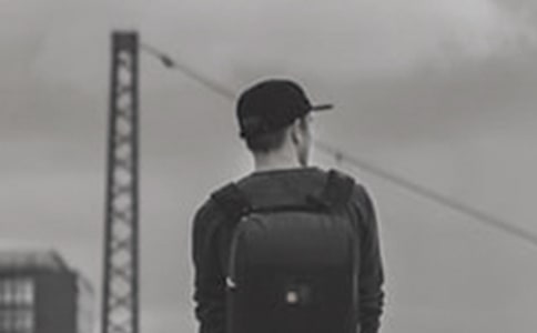 形容男子秀麗的句子