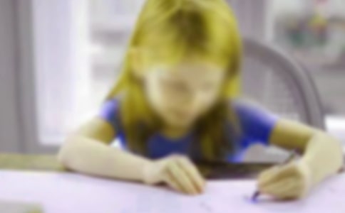 �x�� Ҋ�ɫ��Ů�����иУ��������е���