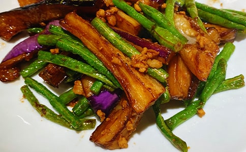 ��ϧ�҂���ʳ��ɢ��