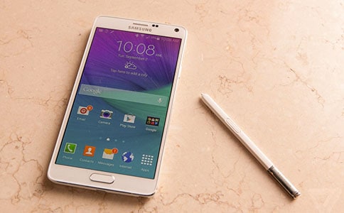 高校高端手機(jī)班引熱議 裝備添置費上萬元