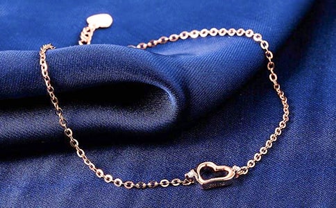 莫泊桑項(xiàng)鏈讀后感