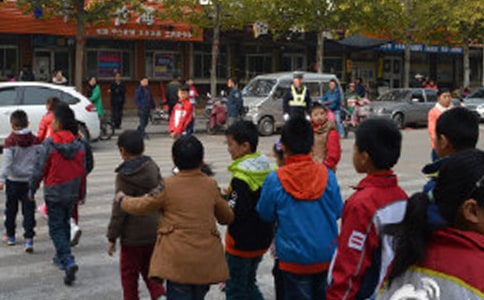 淺談如何對(duì)低年級(jí)小學(xué)生進(jìn)行寫(xiě)話訓(xùn)練