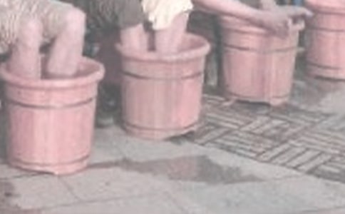 ���t(y��)����B(y��ng)���ľ��w��������