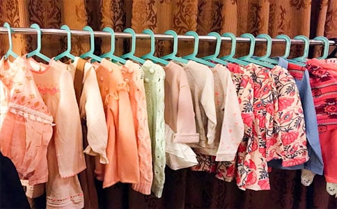 小班美術(shù)教案漂亮的花衣服7篇