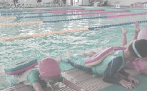 游泳時(shí)身體抽筋的自救方法