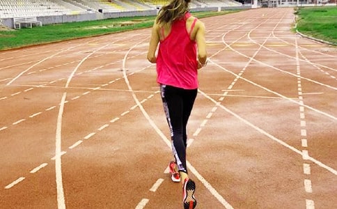 鉛球運動員加油稿范文