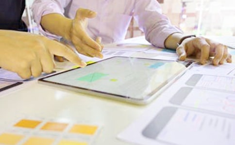 小班年度班務(wù)總結(jié)