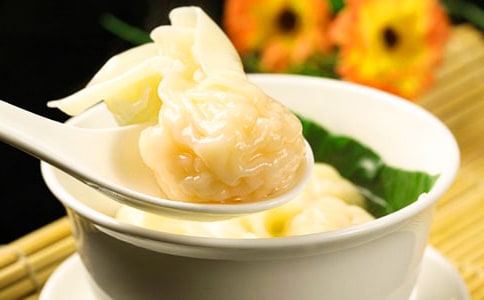 一碗小餛飩讓我感動(dòng)敘事作文