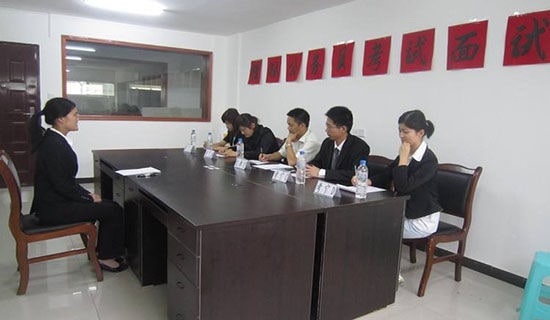 求職禮儀故事:一次情境面試的案例